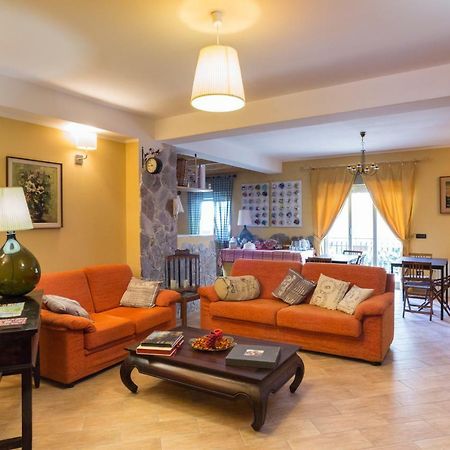Vulcamare Bed & Breakfast Piedimonte Etneo Bagian luar foto