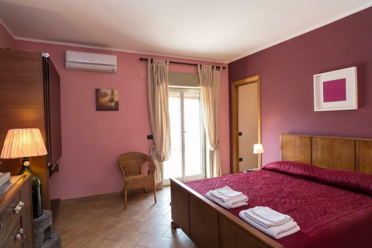 Vulcamare Bed & Breakfast Piedimonte Etneo Bagian luar foto