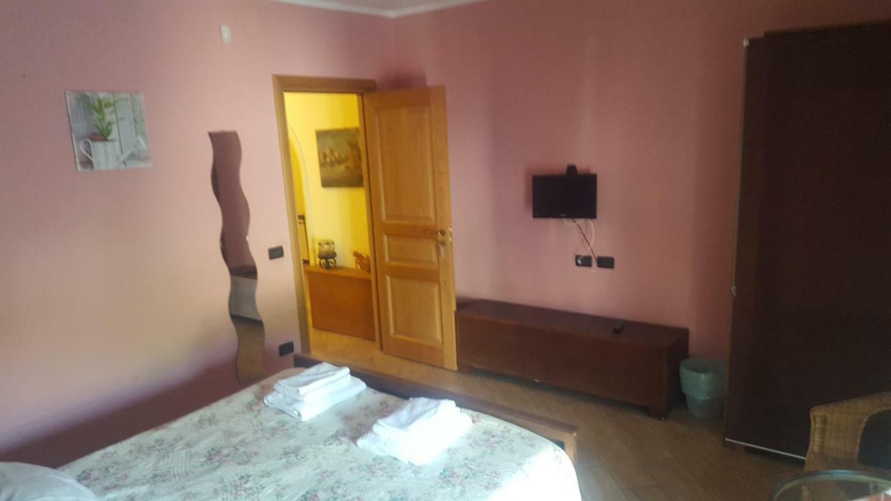 Vulcamare Bed & Breakfast Piedimonte Etneo Bagian luar foto