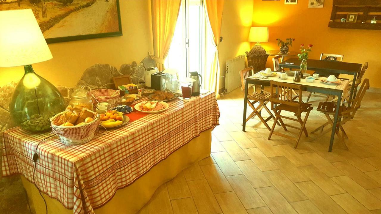 Vulcamare Bed & Breakfast Piedimonte Etneo Bagian luar foto
