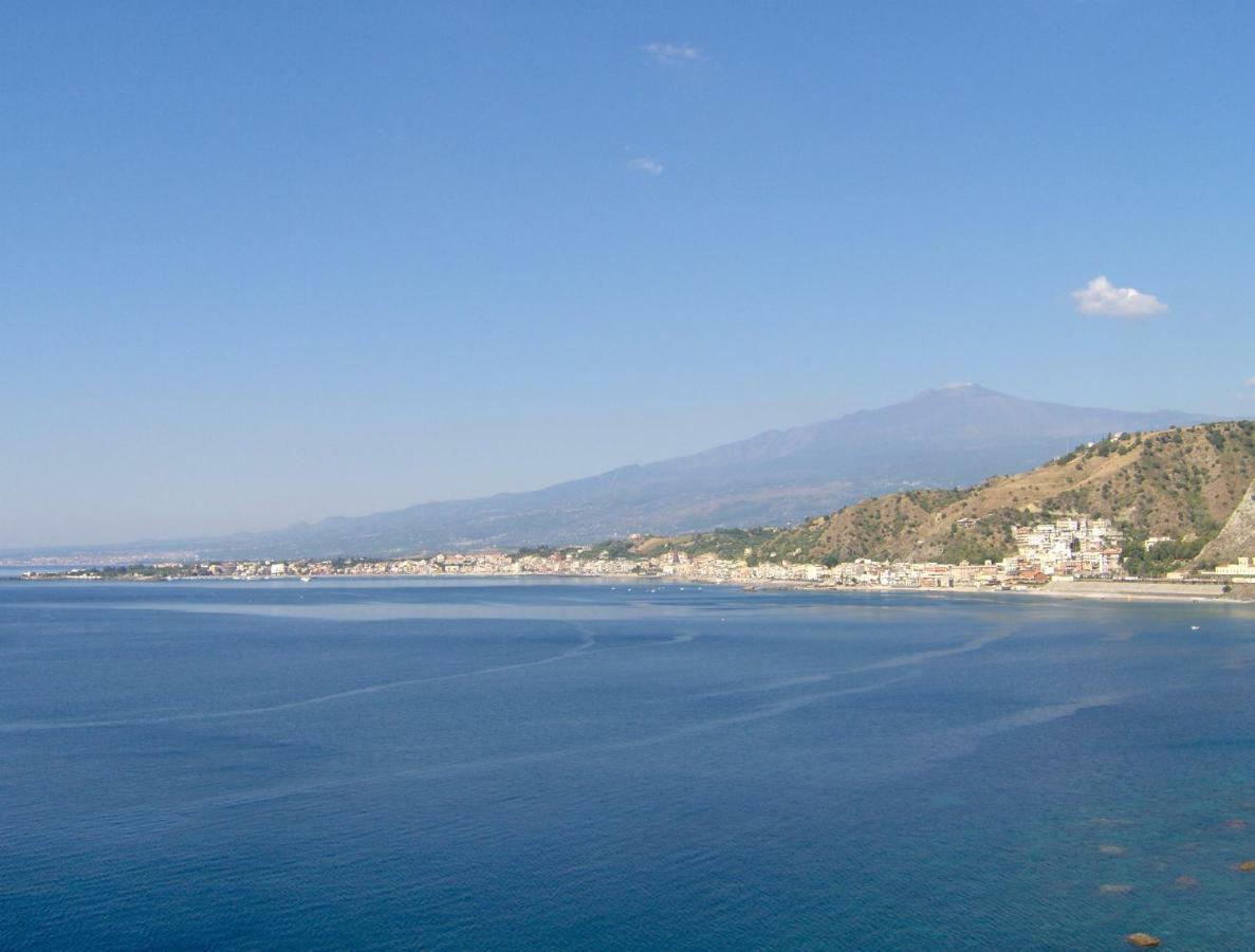 Vulcamare Bed & Breakfast Piedimonte Etneo Bagian luar foto