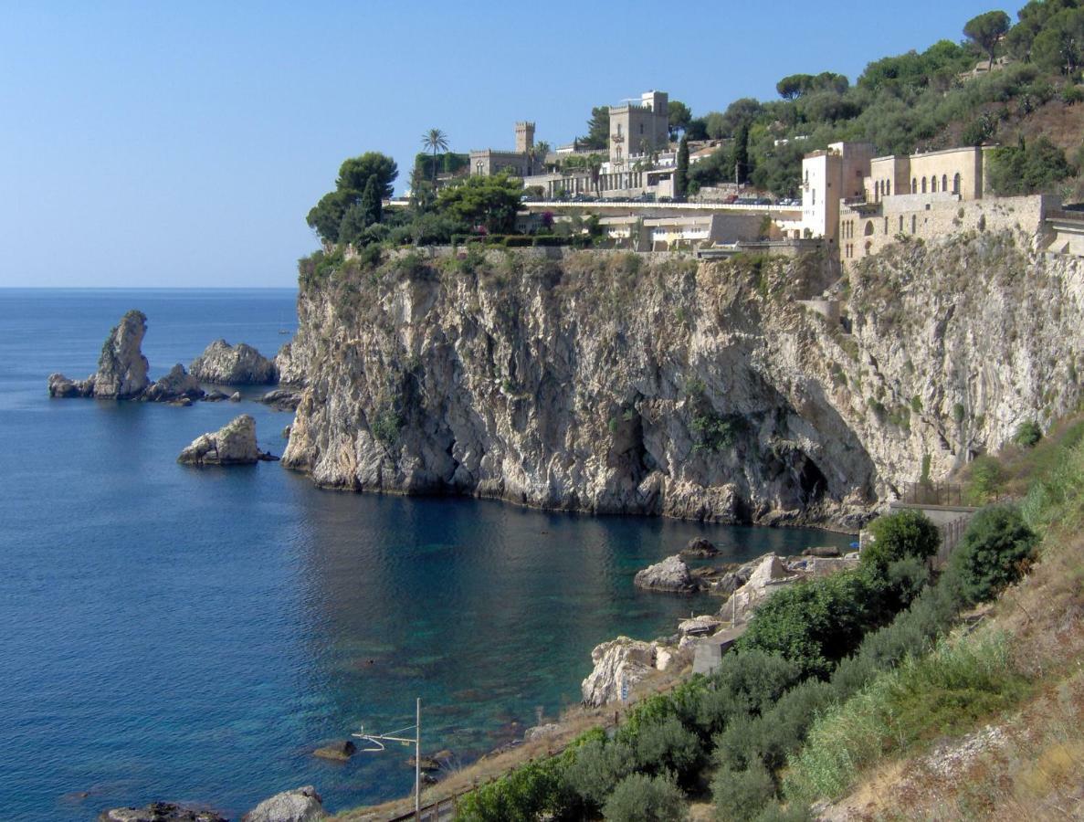 Vulcamare Bed & Breakfast Piedimonte Etneo Bagian luar foto
